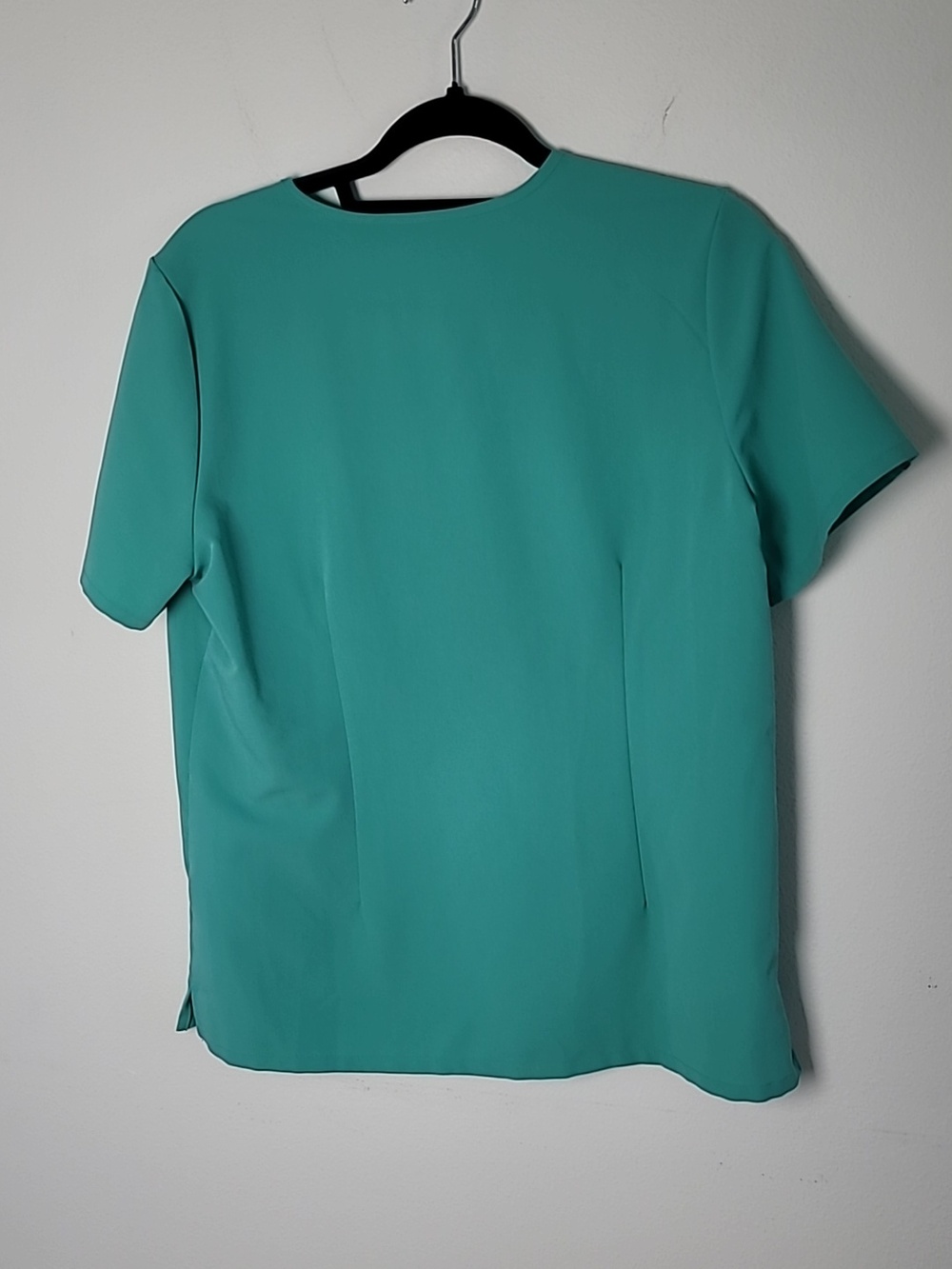 Figs Catarina one pocket scrub top. M Po# 2250 - Picture 4 of 4